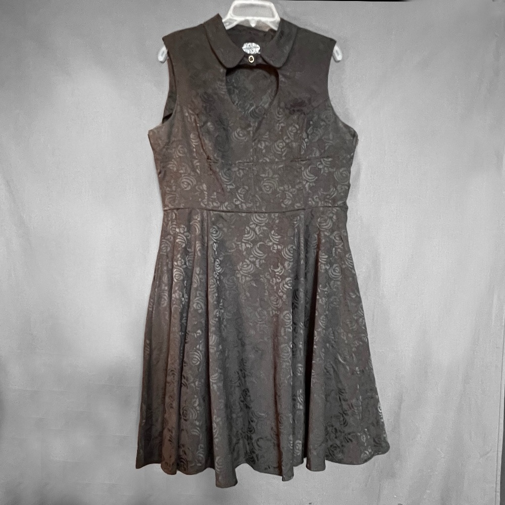 Black Collared Sleeveless Midi Dress